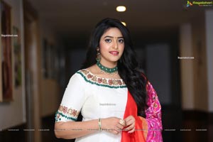 Nakshatra Trinayani HD Photo Gallery