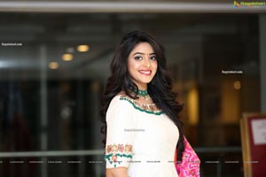 Nakshatra Trinayani HD Photo Gallery