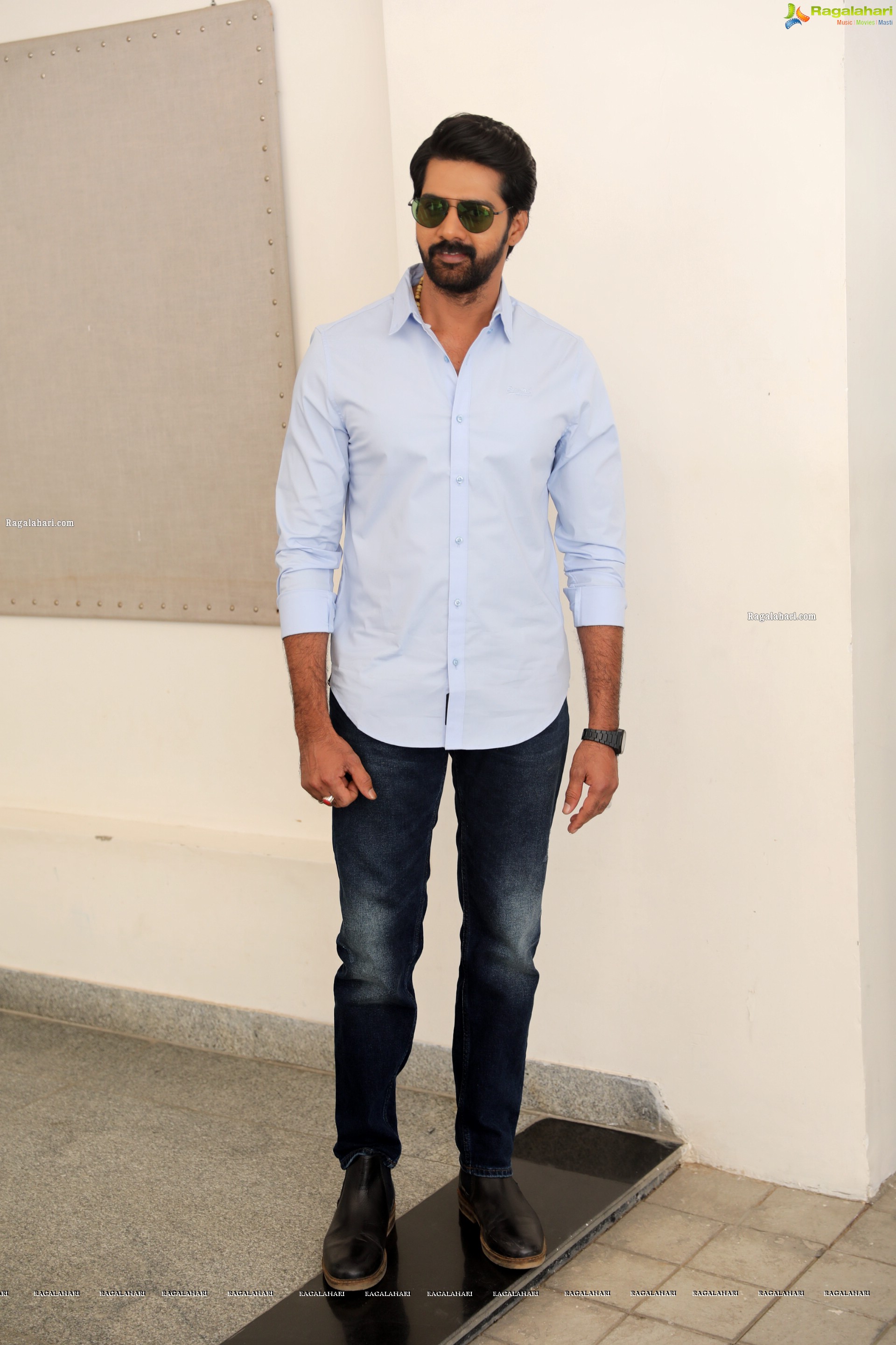 Naveen Chandra at Mosagallu Movie Interview, HD Photo Gallery
