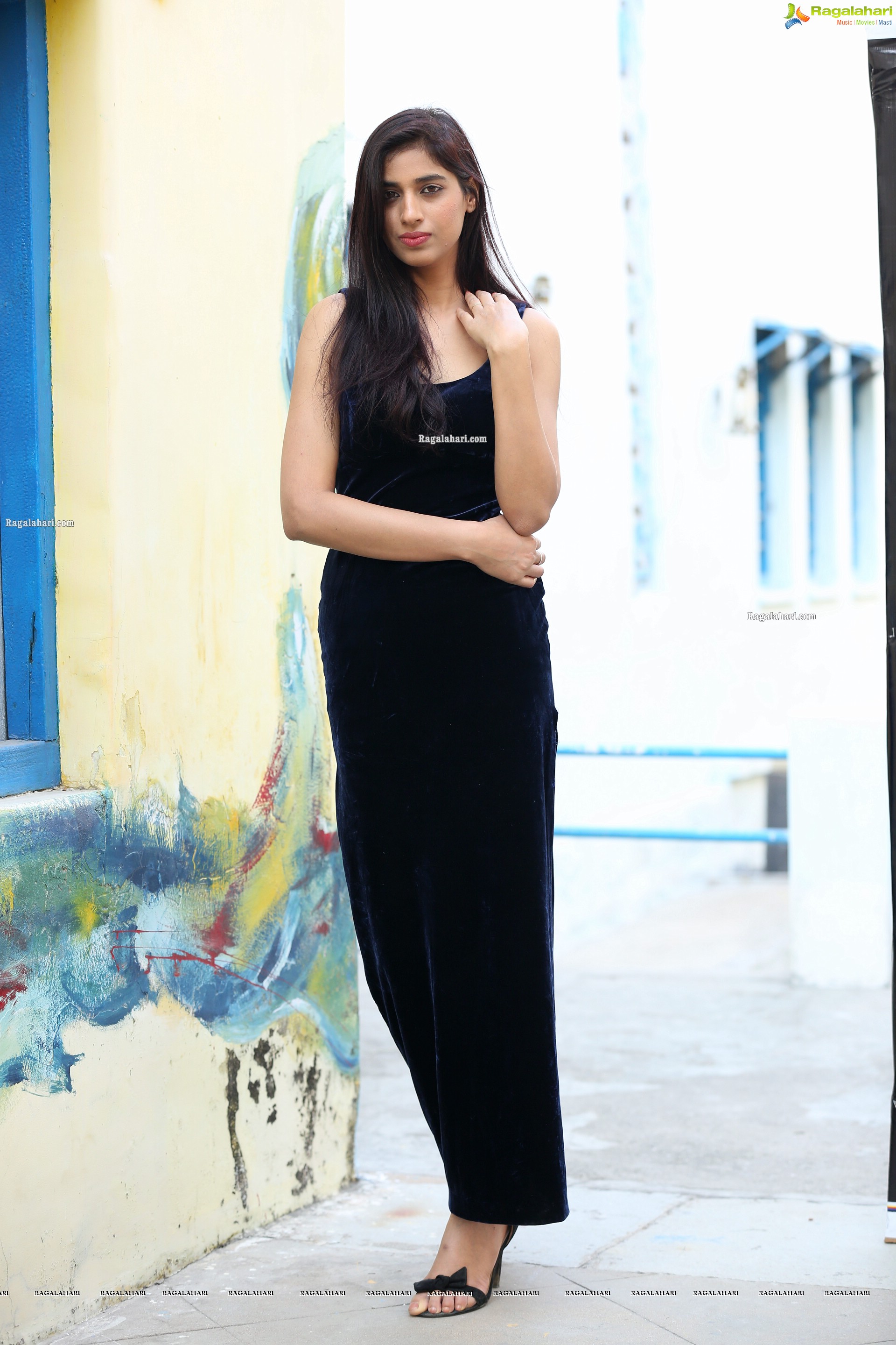 Naziya Khan in Navy Blue High Slit Velvet Dress, HD Photo Gallery