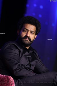 Jr NTR at Meelo Evaru Koteeswarudu Season 5 Press Meet