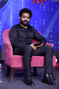 Jr NTR at Meelo Evaru Koteeswarudu Season 5 Press Meet