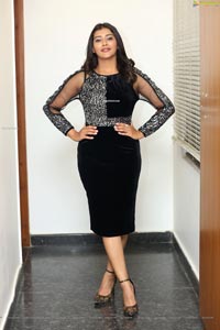 Pooja Jhaveri in Black Bodycon Mini Dress