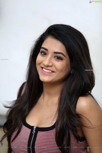 Rashi Singh at Sashi Movie Interview