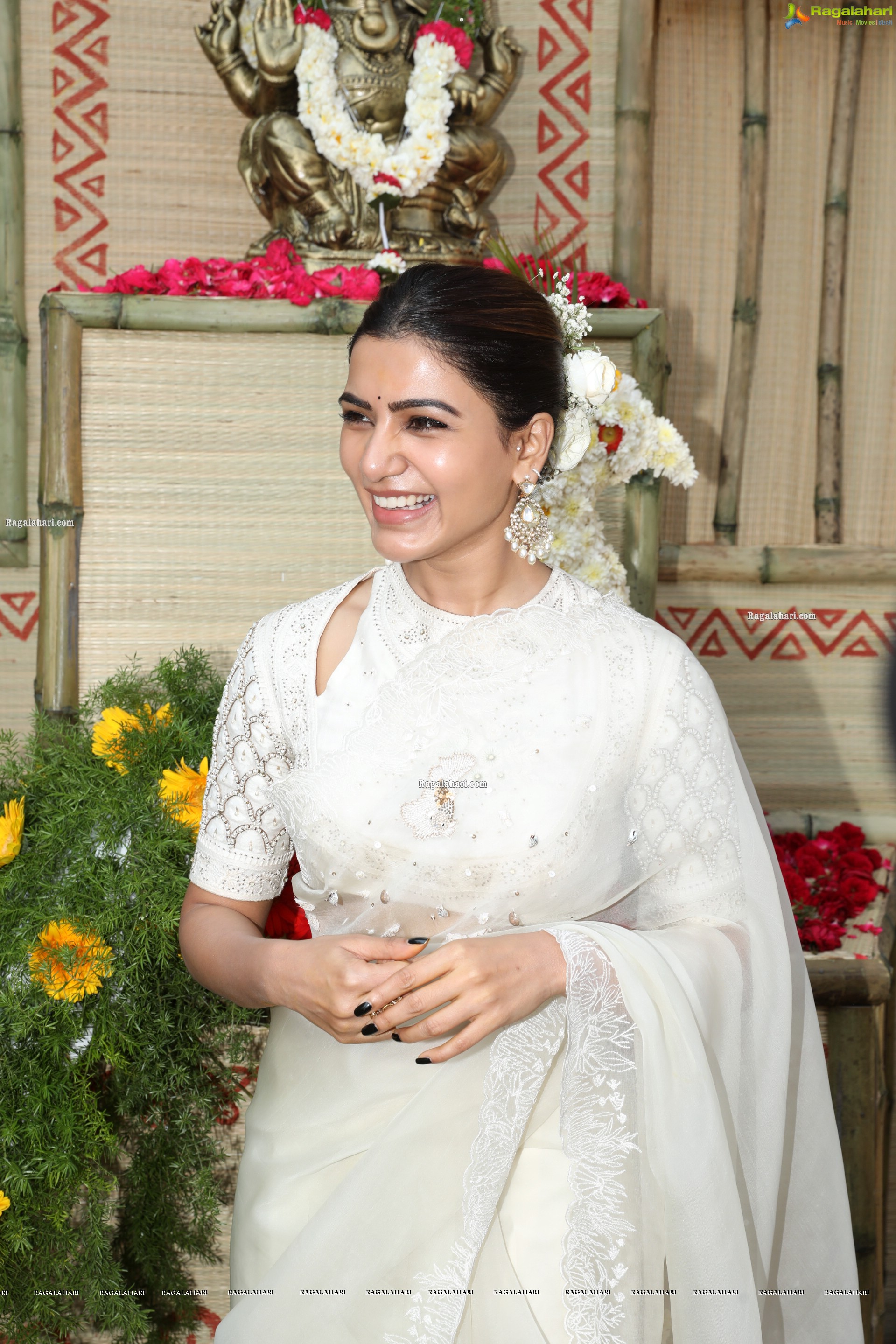 Samantha at Shakuntalam Movie Launch, HD Photo Gallery