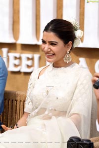 Samantha at Shakuntalam Movie Launch