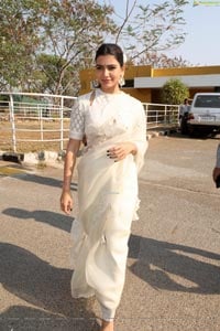 Samantha at Shakuntalam Movie Launch