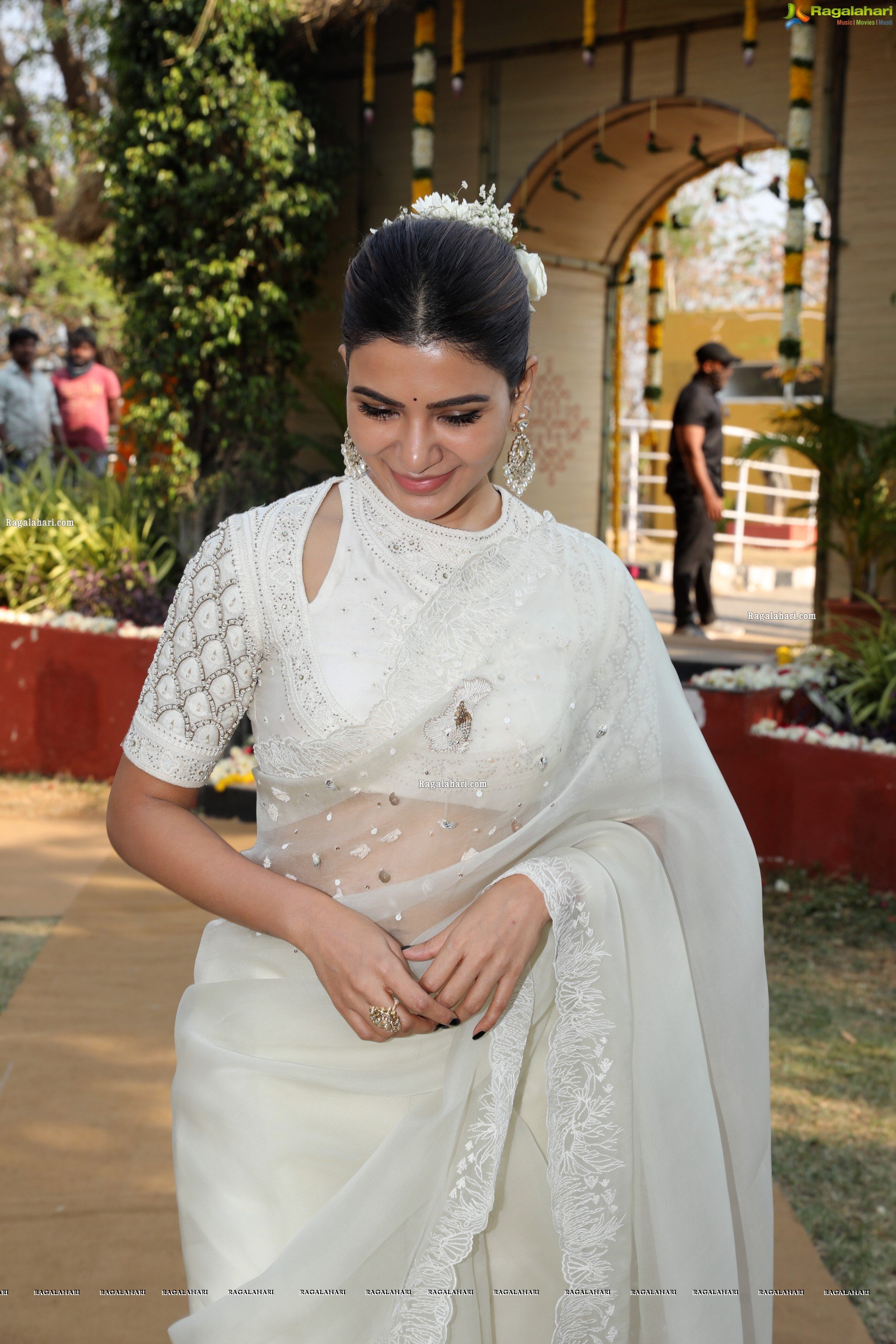 Samantha at Shakuntalam Movie Launch, HD Photo Gallery