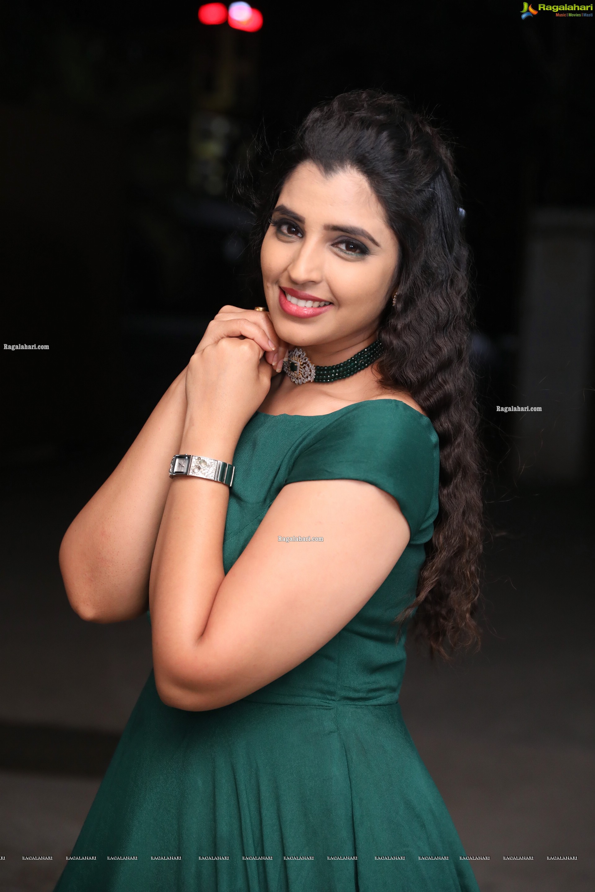 Shyamala at Gaali Sampath Movie Pre-Release Event, HD Photo Gallery