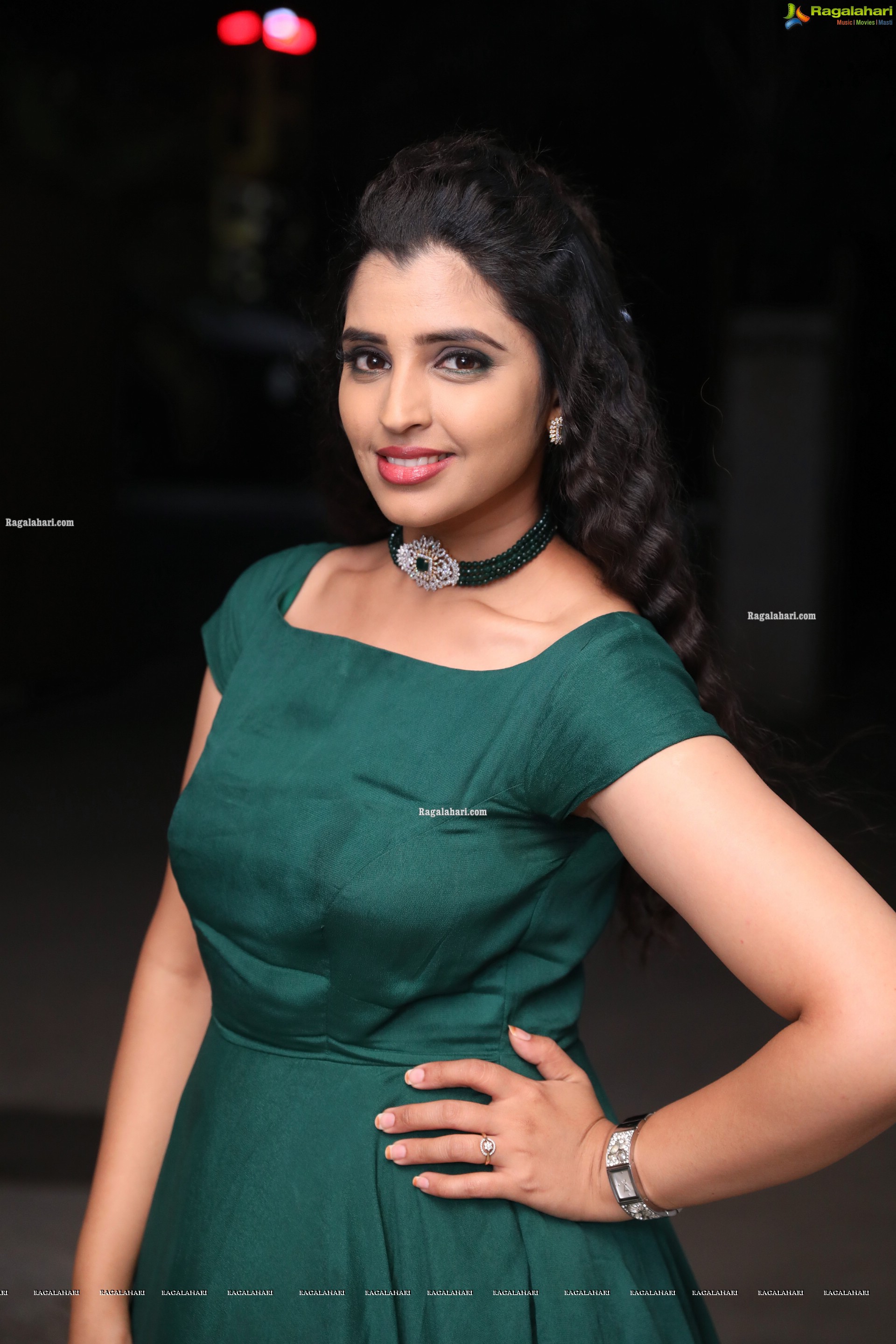 Shyamala at Gaali Sampath Movie Pre-Release Event, HD Photo Gallery