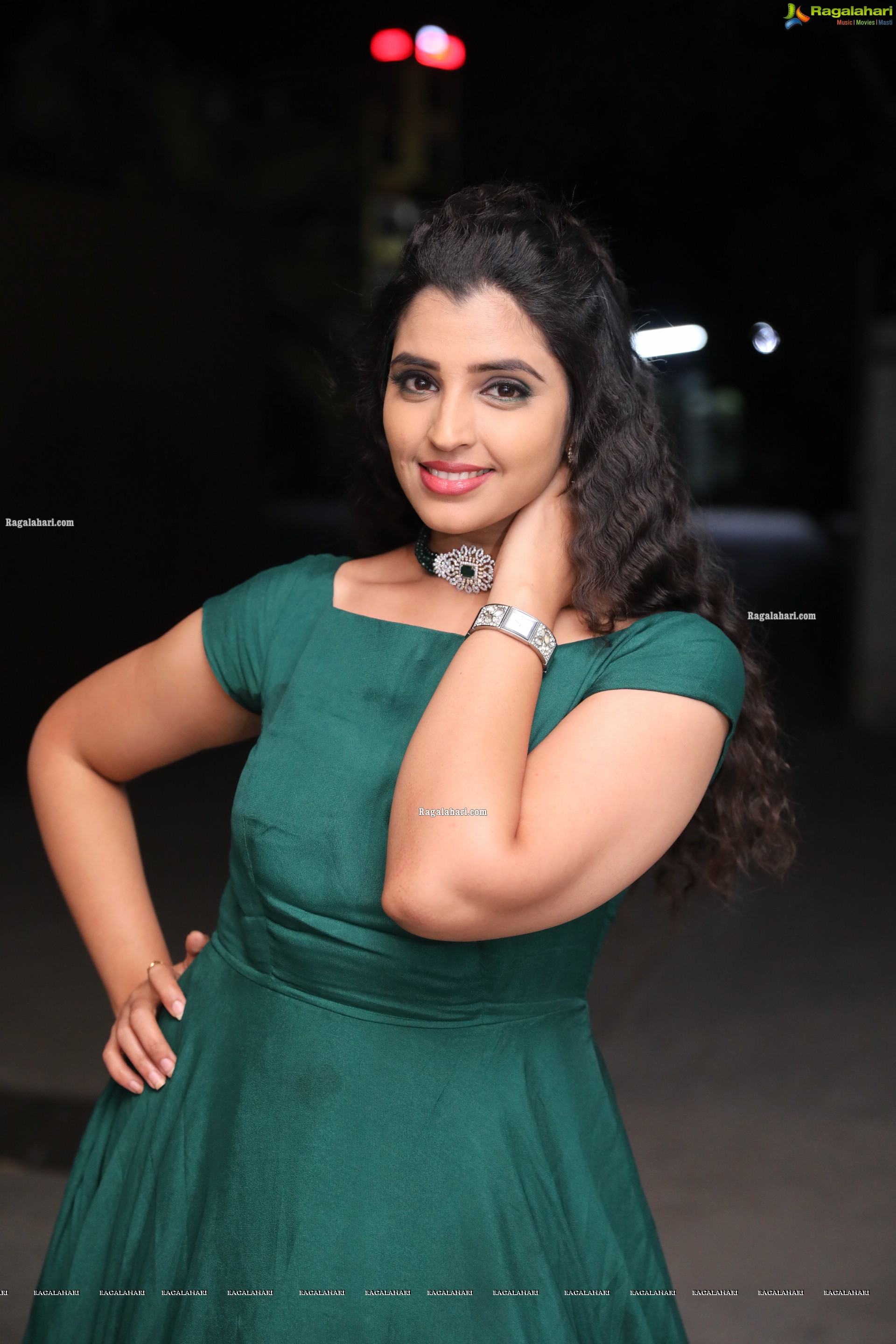 Shyamala at Gaali Sampath Movie Pre-Release Event, HD Photo Gallery