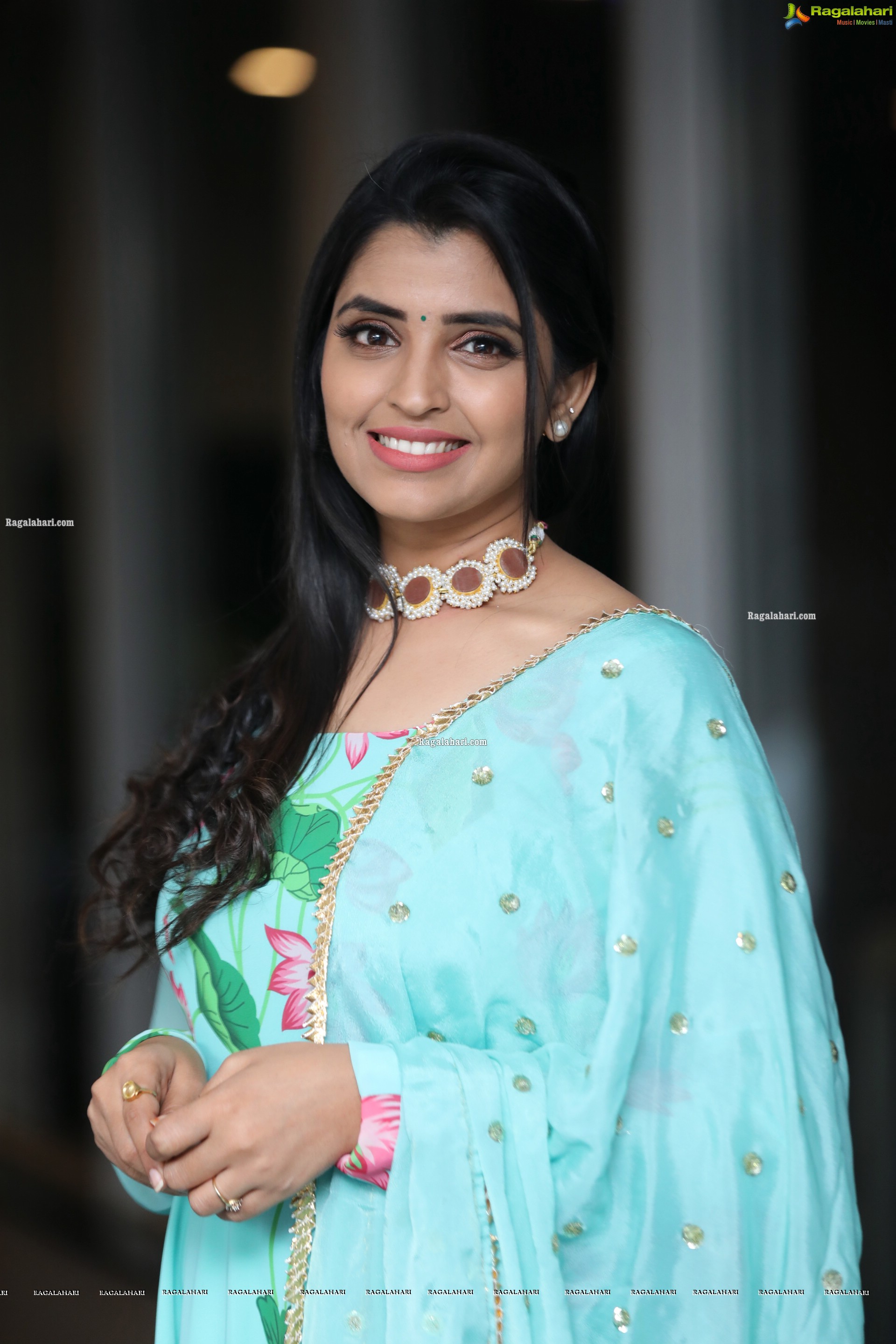 Shyamala at Sashi Pre-Release Event, HD Photo Gallery