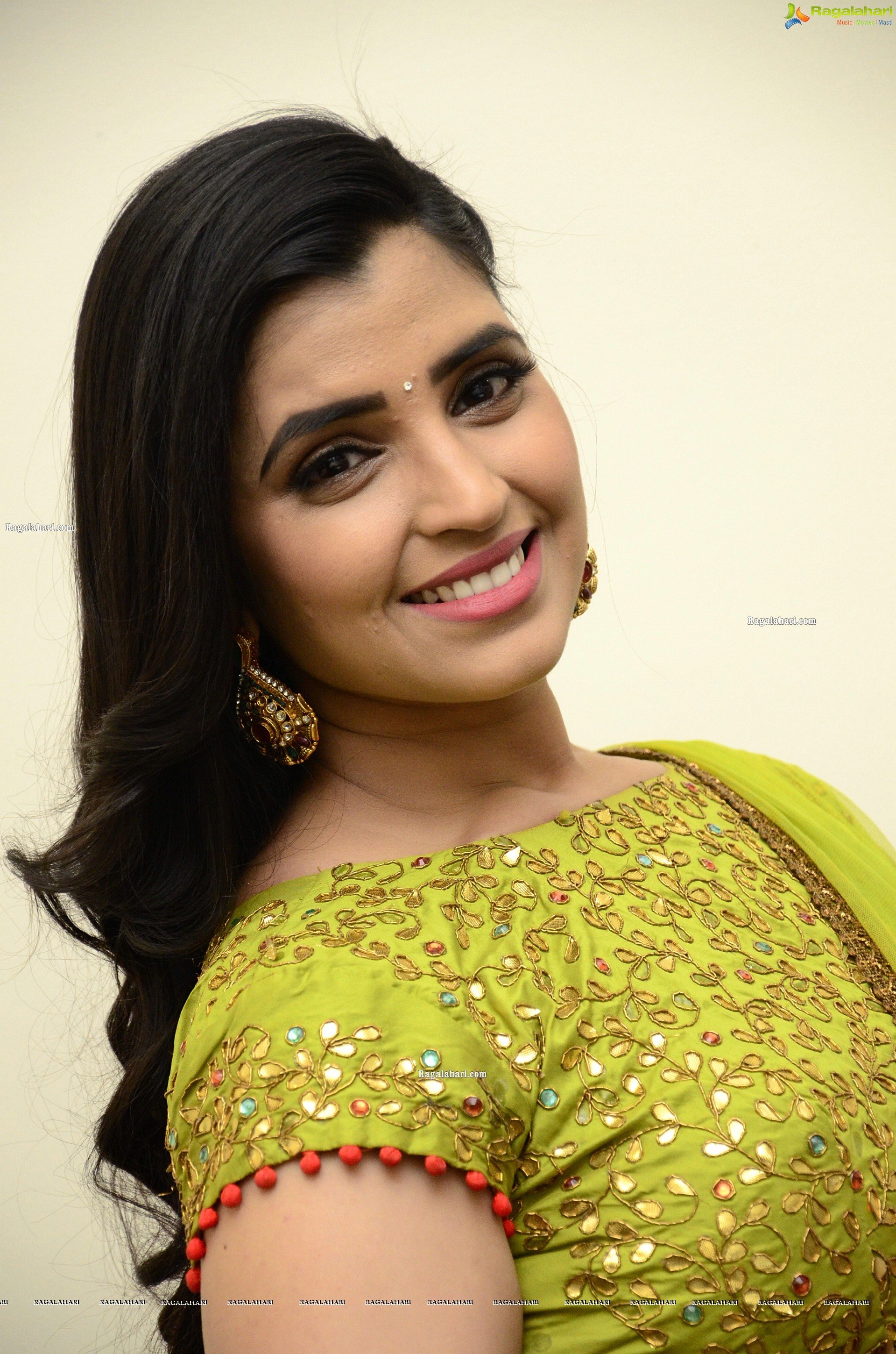 Shyamala at Sulthan Movie Pre-Release Event, HD Photo Gallery