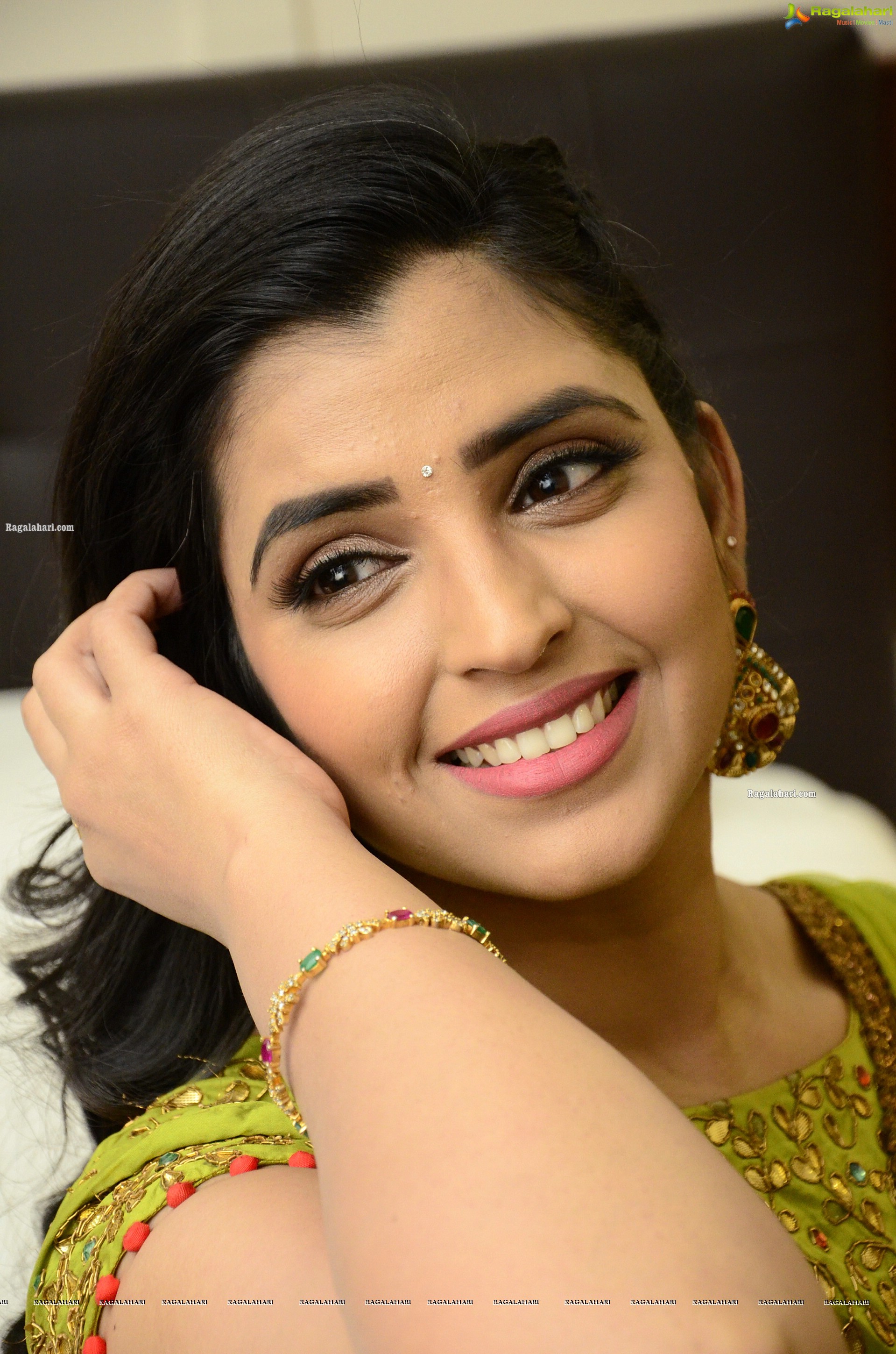 Shyamala at Sulthan Movie Pre-Release Event, HD Photo Gallery