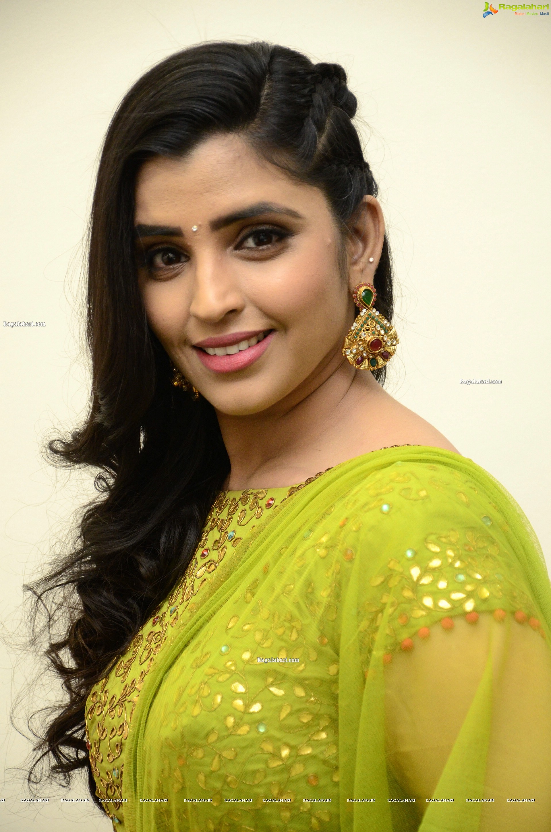 Shyamala at Sulthan Movie Pre-Release Event, HD Photo Gallery