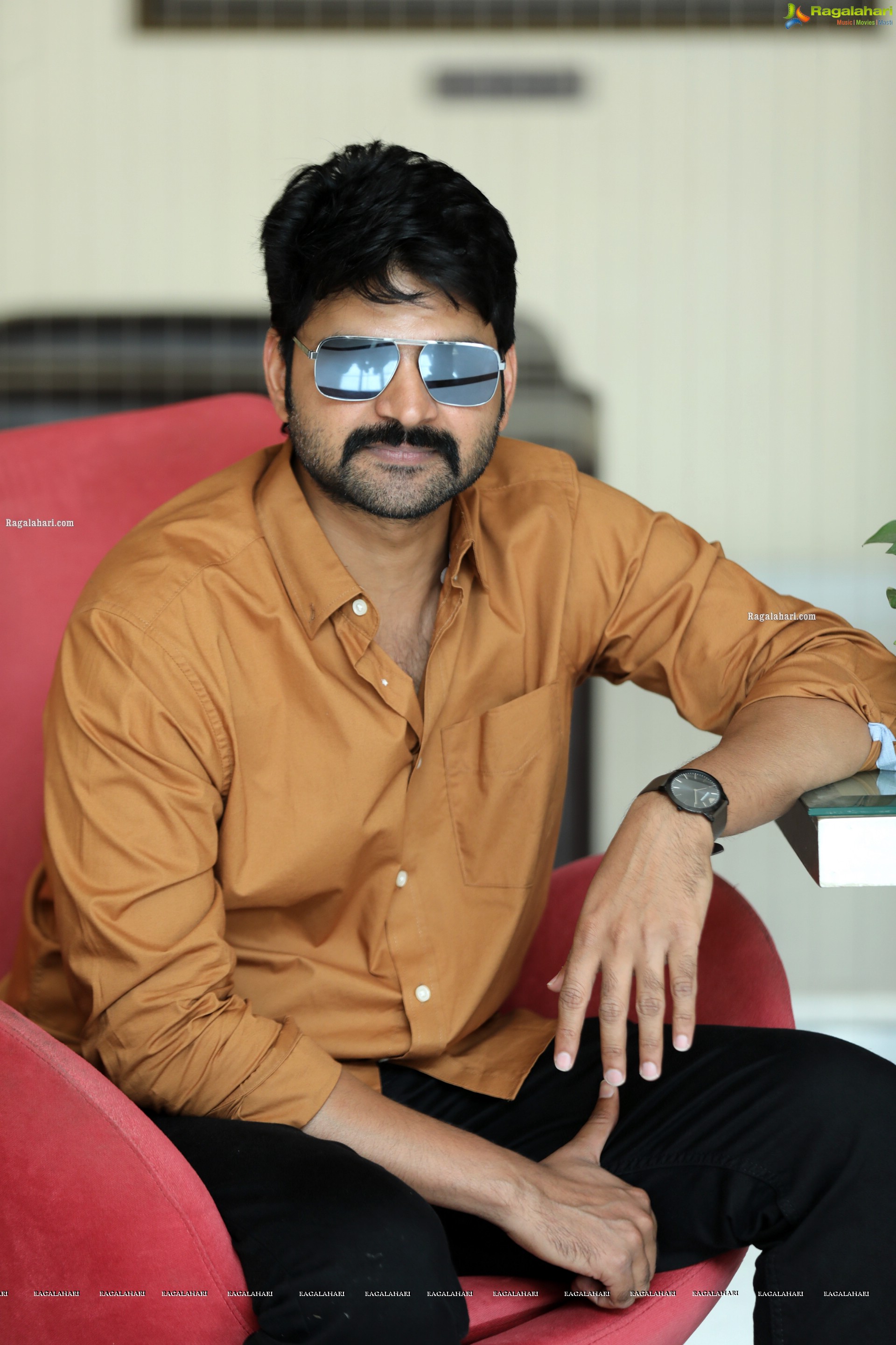 Sree Vishnu at Gaali Sampath Movie Interview, HD Photo Gallery