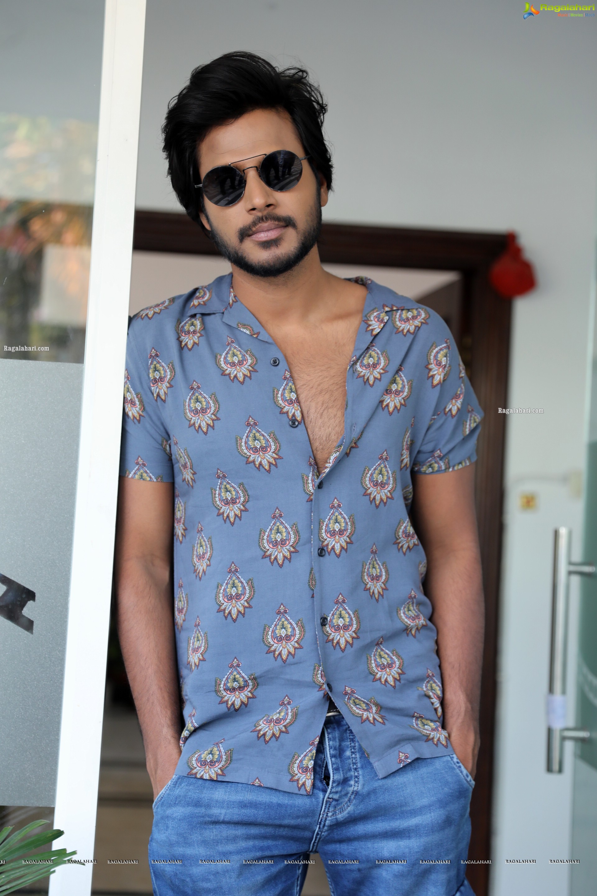 Sundeep Kishan at A1 Express Movie Interview, HD Photo Gallery