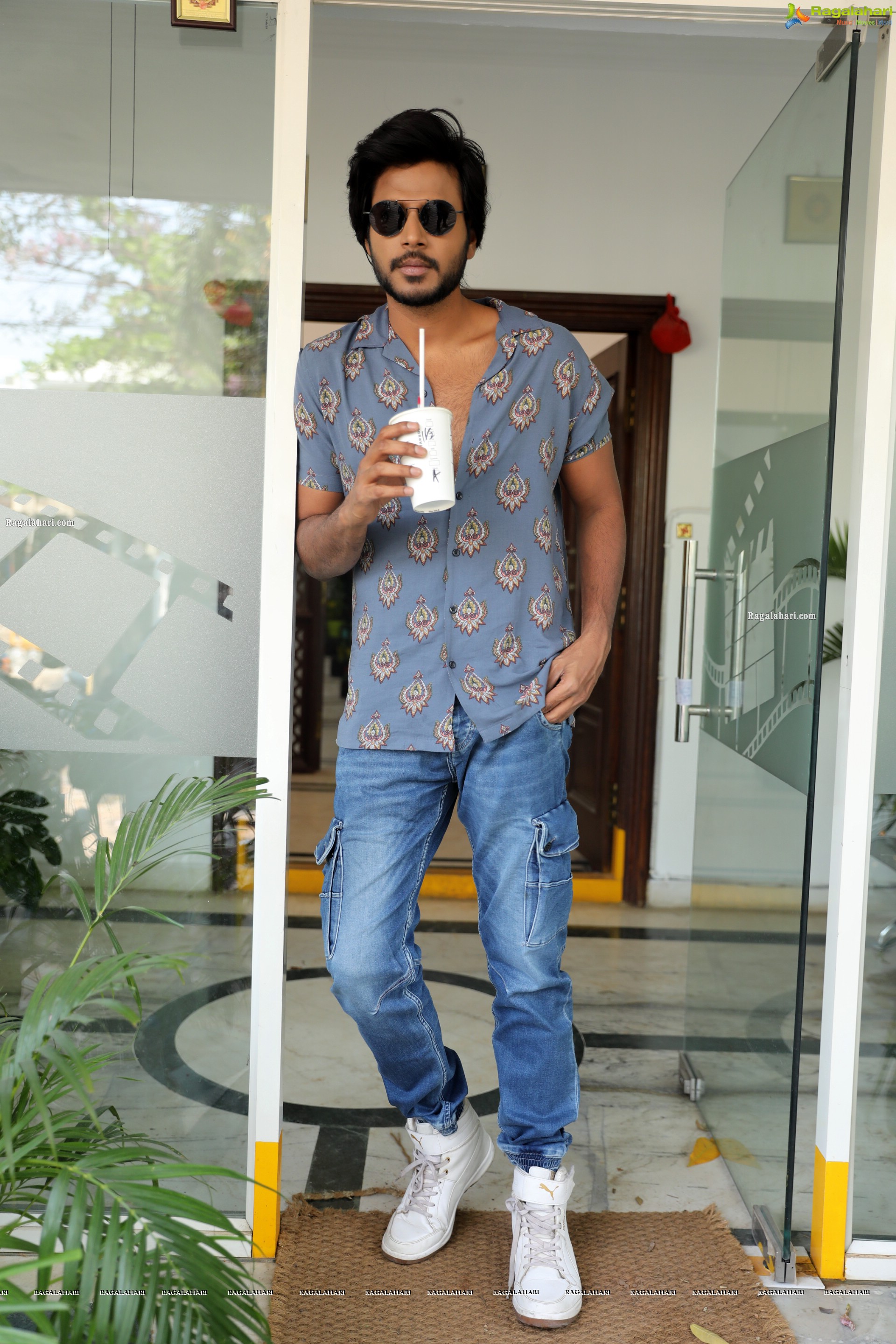 Sundeep Kishan at A1 Express Movie Interview, HD Photo Gallery