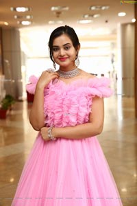 Vaanya Aggarwal in Baby Pink Gown