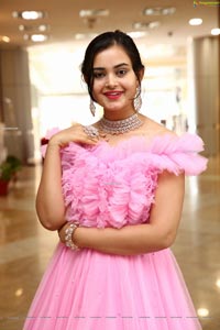 Vaanya Aggarwal in Baby Pink Gown