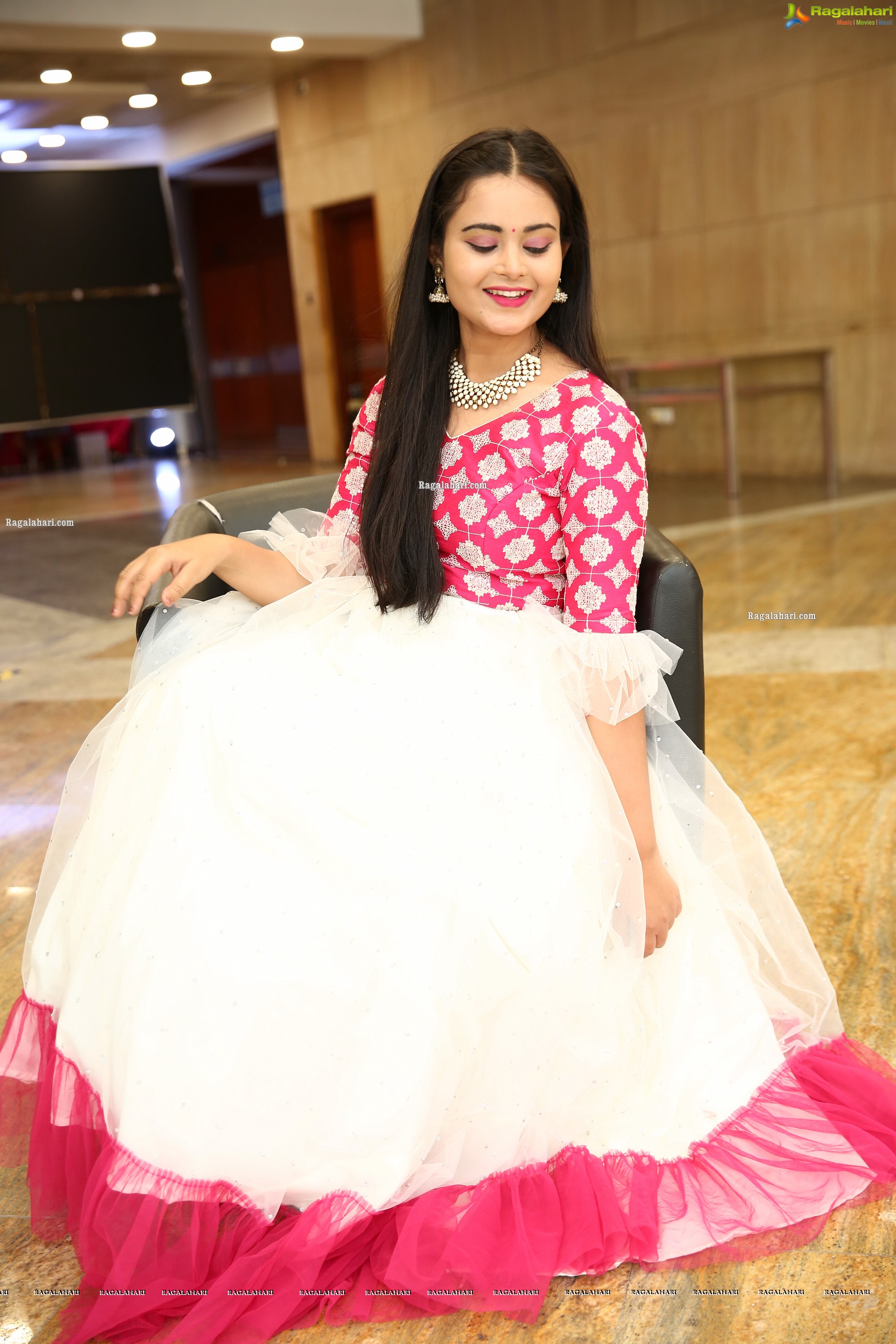Vaanya Aggarwal in White and Pink Designer Lehenga, HD Photo Gallery