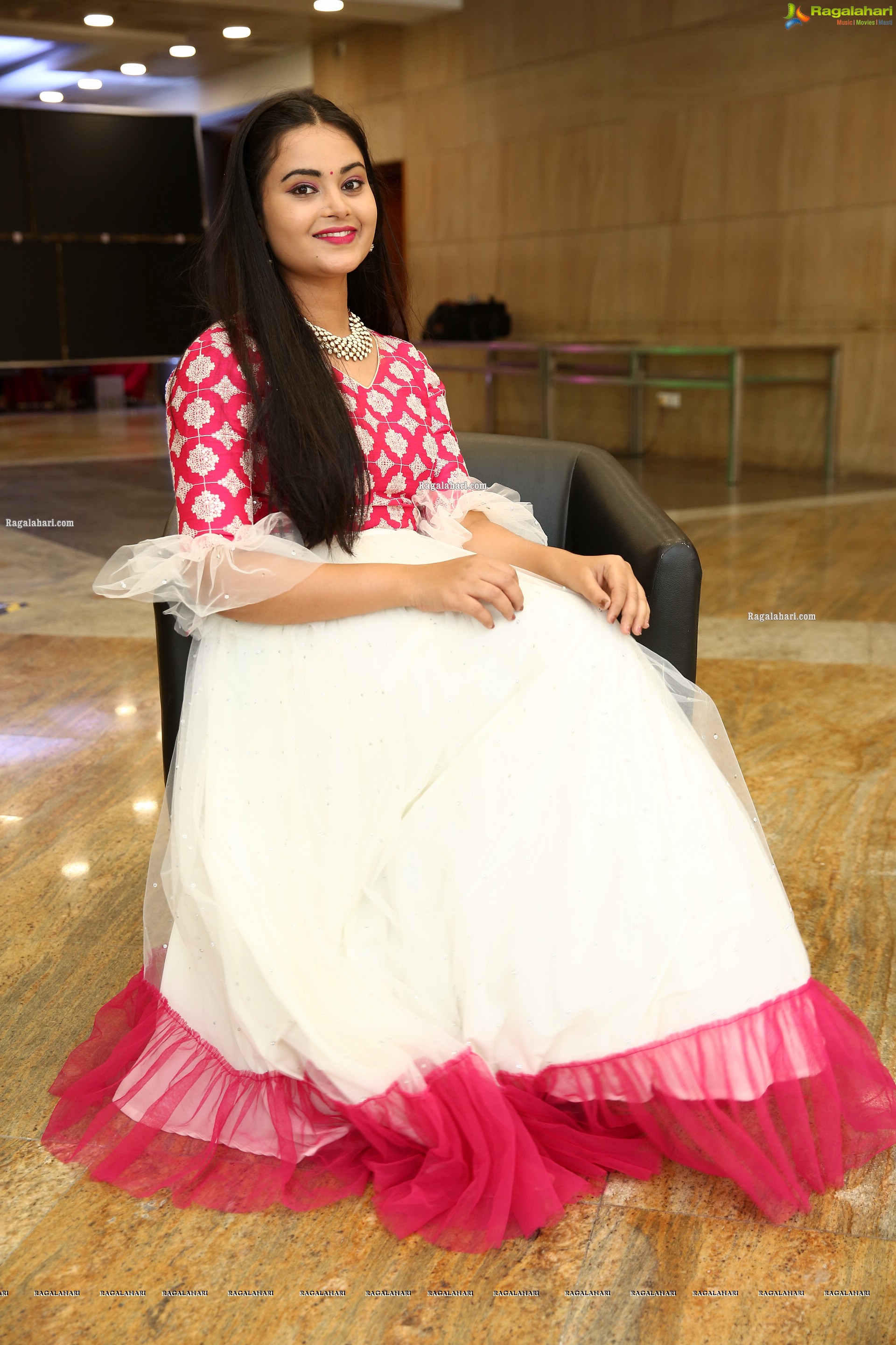 Vaanya Aggarwal in White and Pink Designer Lehenga, HD Photo Gallery