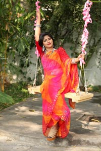 Shabeena Shaik in Beautiful Yellow and Pink Saree