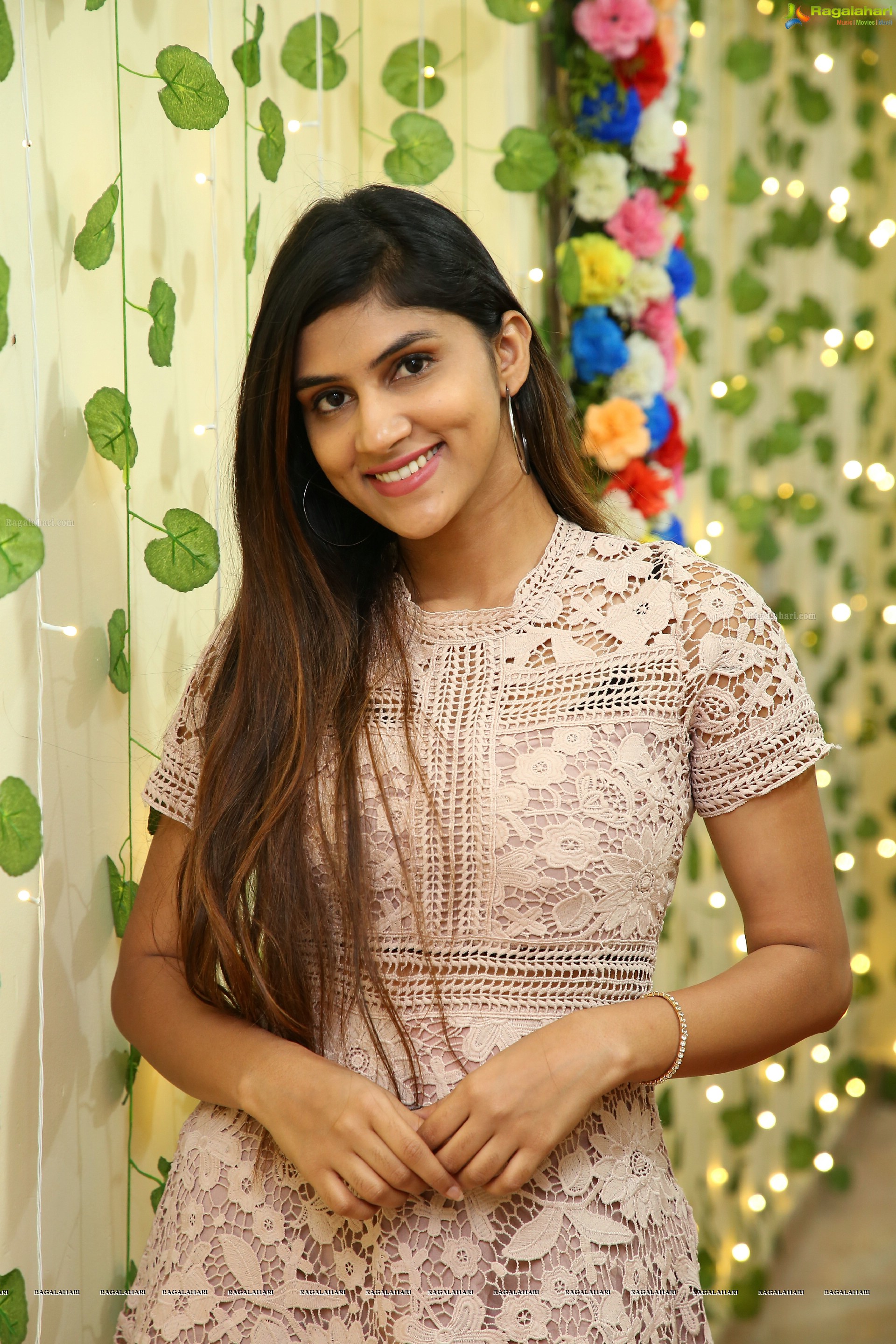 Aparna Reddy Latest Beautiful Stills, HD Photo Gallery