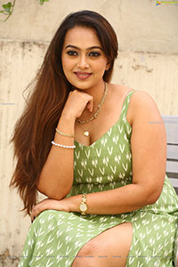 Ester Valerie Noronha Latest Photoshoot Stills