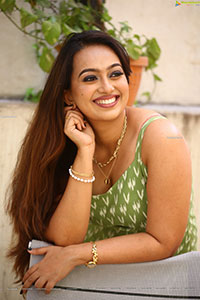 Ester Valerie Noronha Latest Photoshoot Stills