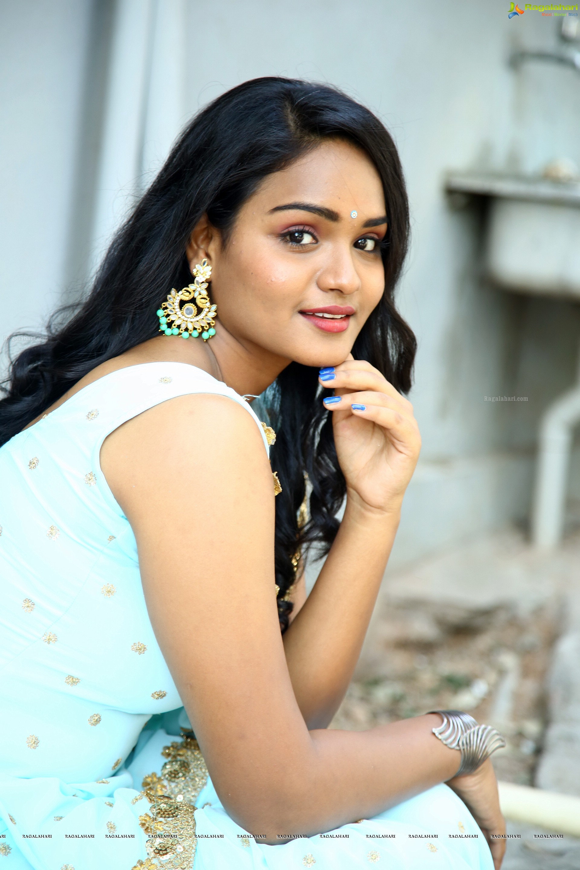 Madhu Priya at Amma Nanna Madhyalo Madhuravaani Movie Opening