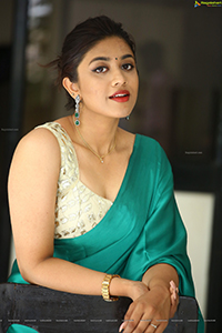 Malavika Satheesan at Bommala Koluvu Press Meet