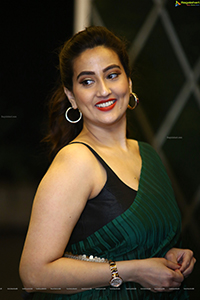 Anchor Manjusha at Stand Up Rahul Pre-Release Event