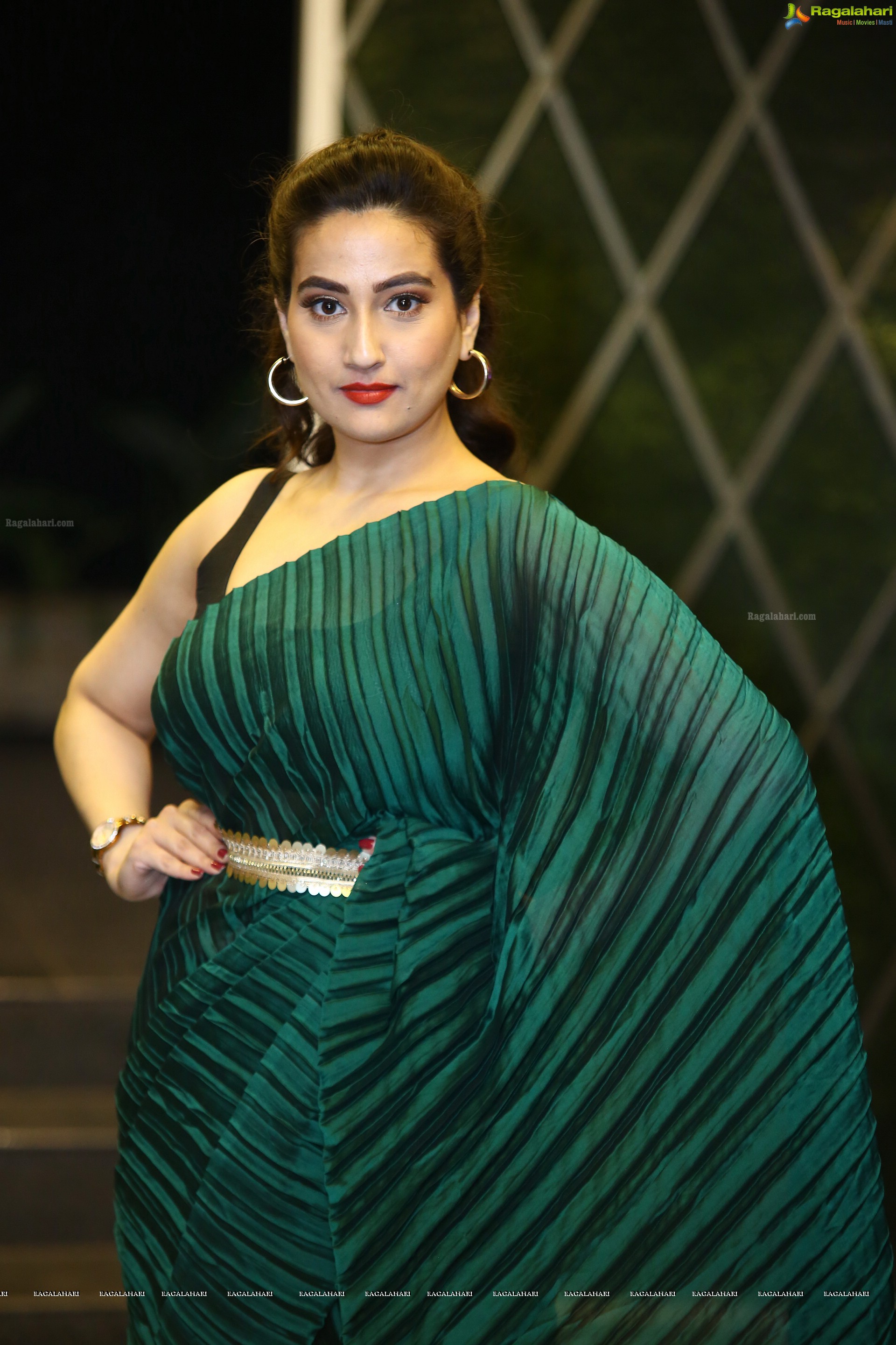 Anchor Manjusha at Stand Up Rahul Movie Pre-Release Event, HD Photo Gallery