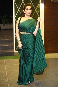 Anchor Manjusha at Stand Up Rahul Pre-Release Event