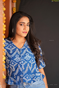 Yuktha in Blue Printed Top and Jeans