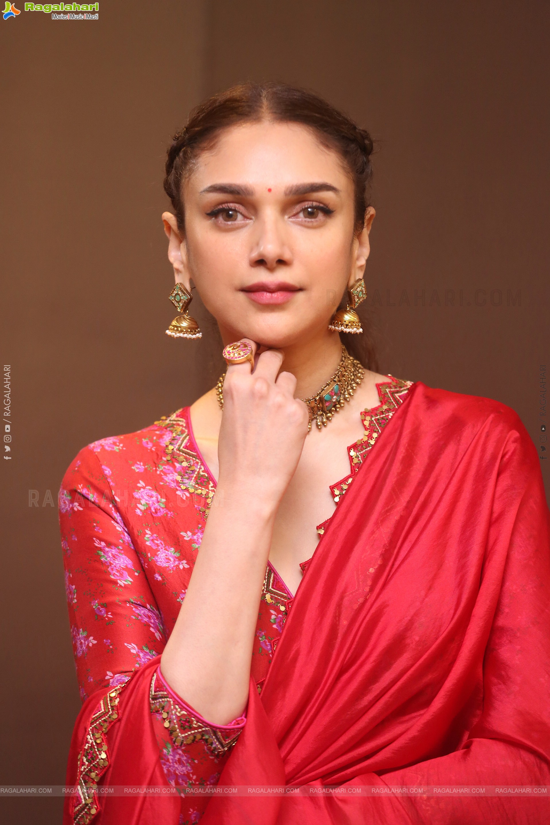 Aditi Rao Hydari at ZEE5's Taj-Divided By Blood, HD Gallery