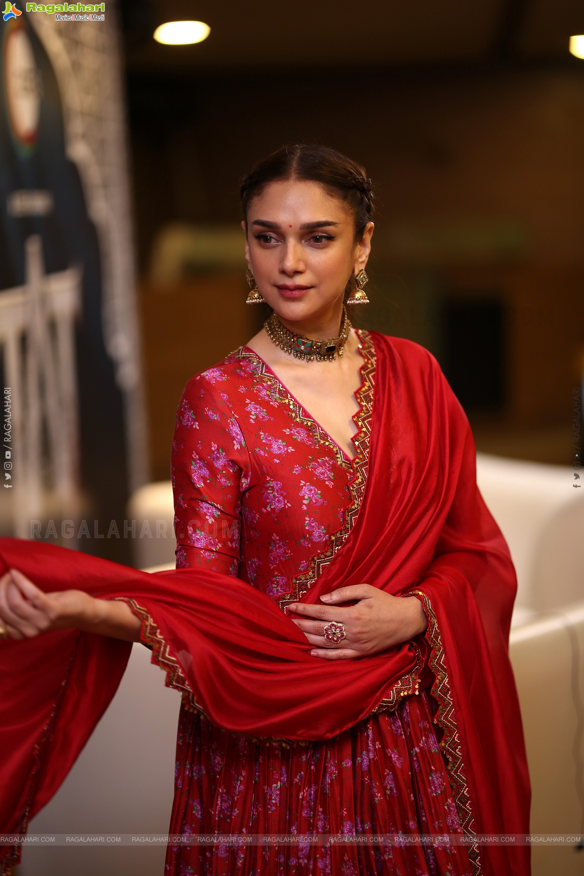 Aditi Rao Hydari at ZEE5's Taj-Divided By Blood, HD Gallery