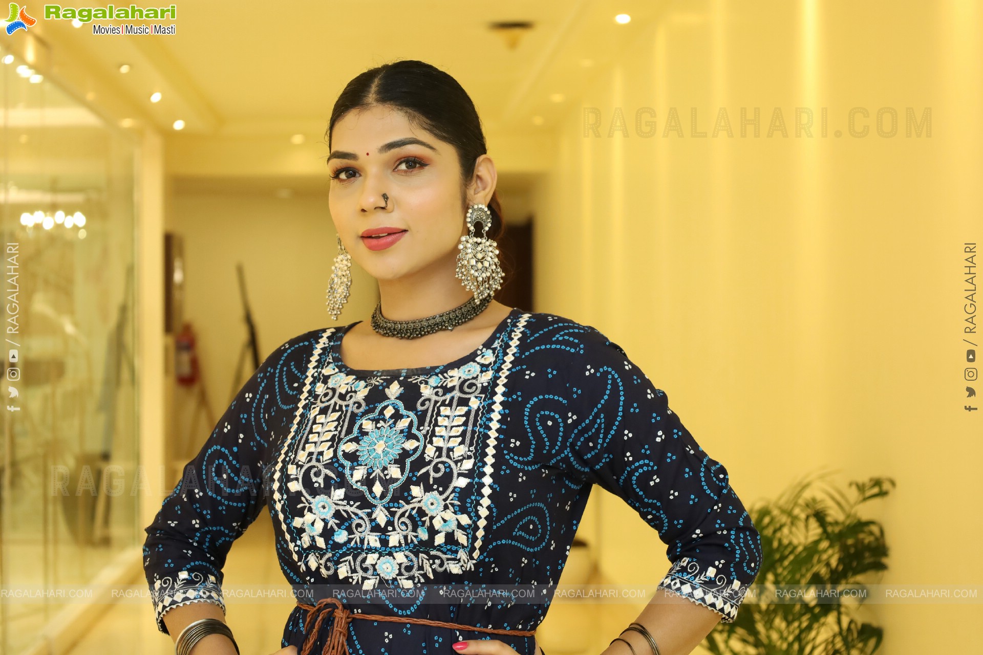 Anamika Tomar at Sutraa Exhibition, HD Gallery