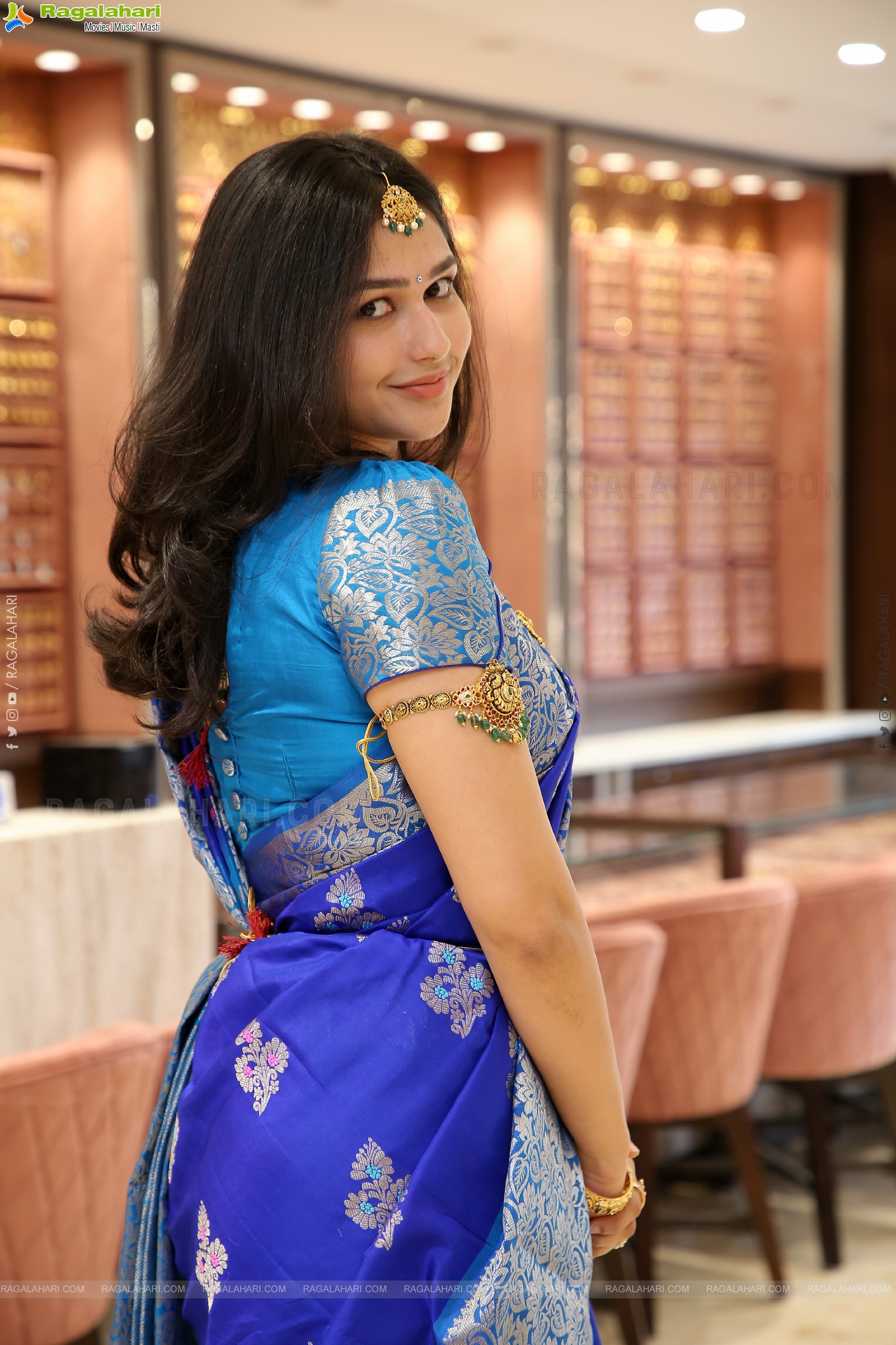 Anusree Reddy at Manepally Jewellers Kompally, HD Gallery