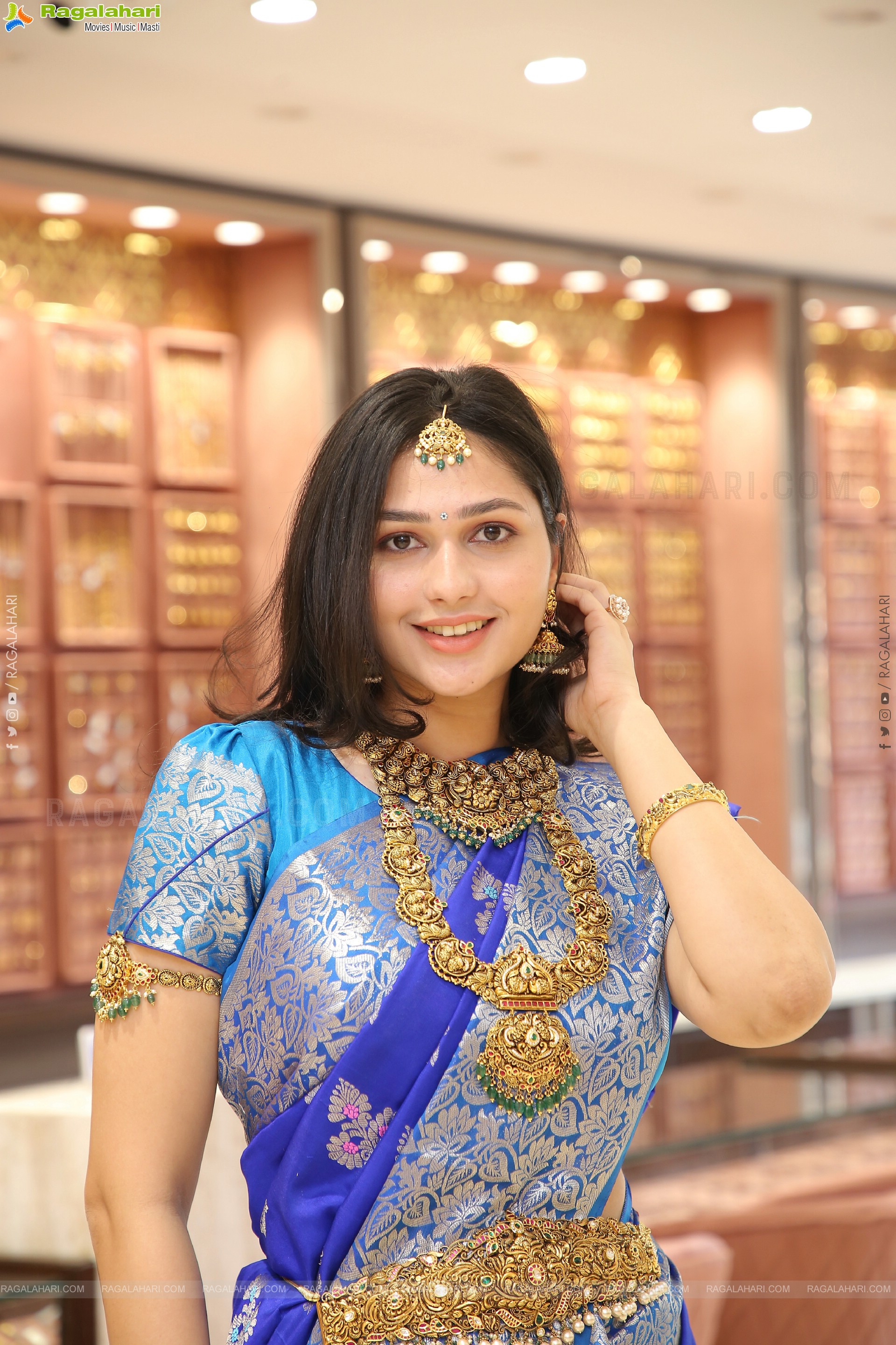 Anusree Reddy at Manepally Jewellers Kompally, HD Gallery