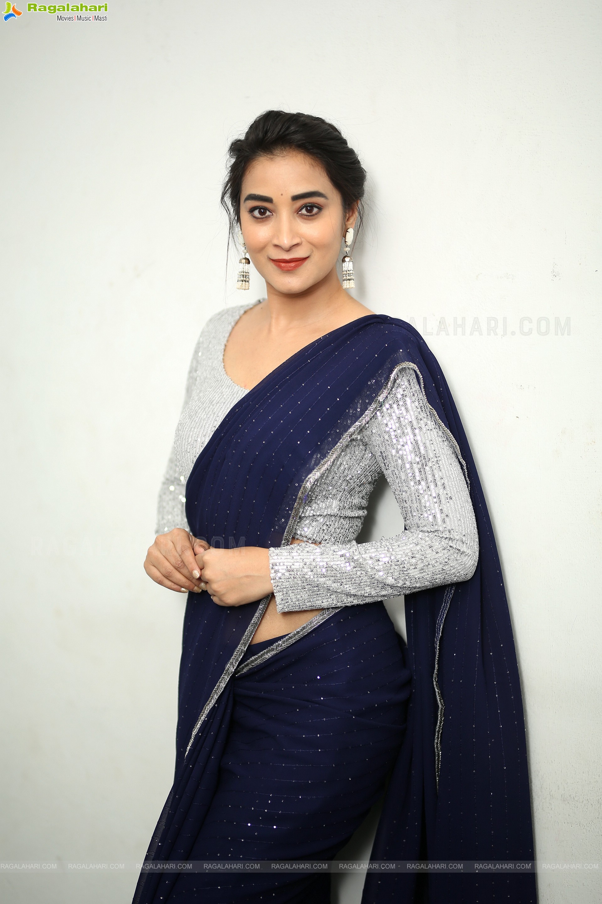 Bhanu Sree at Ee Ammayi EMI Press Meet, HD Gallery