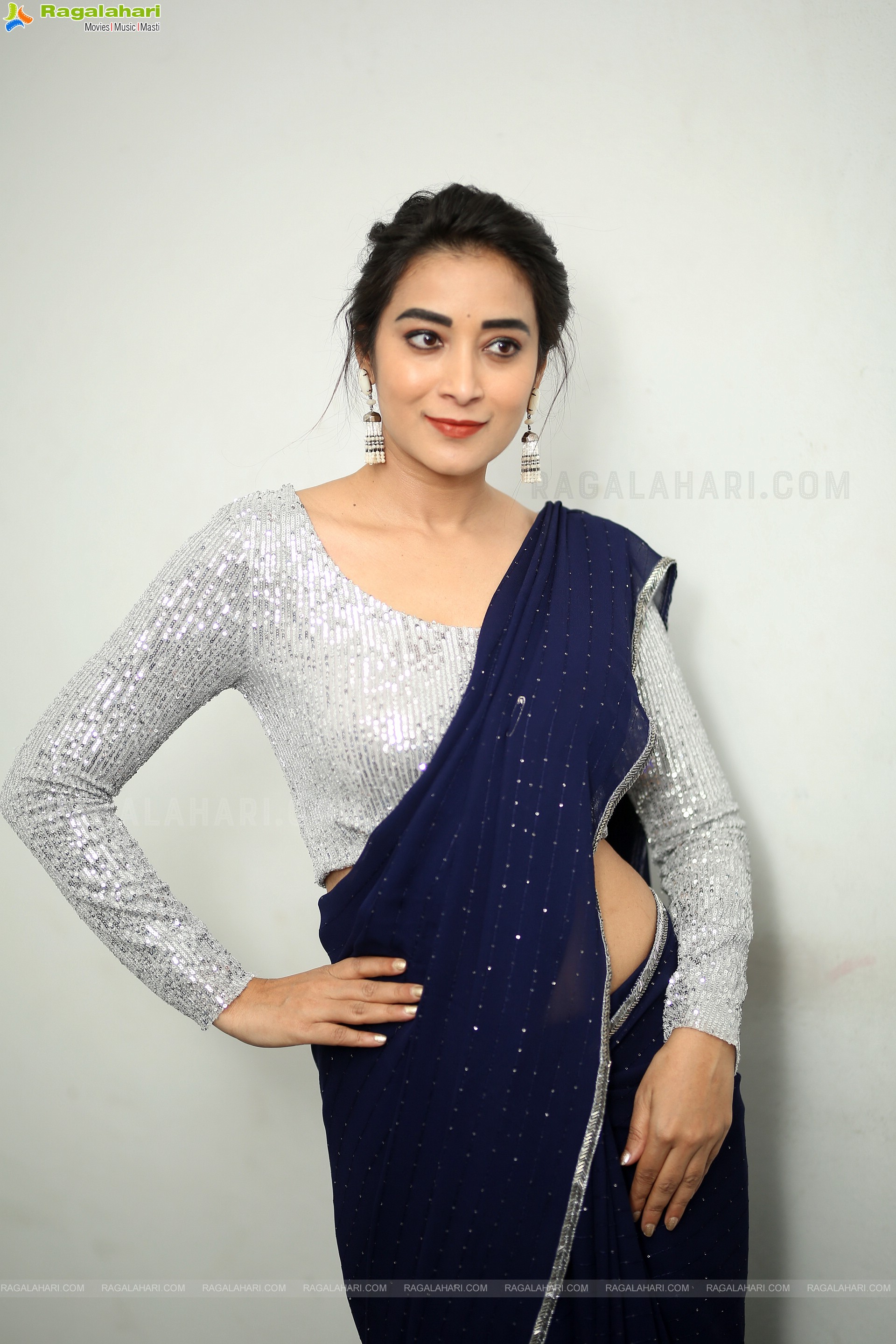 Bhanu Sree at Ee Ammayi EMI Press Meet, HD Gallery