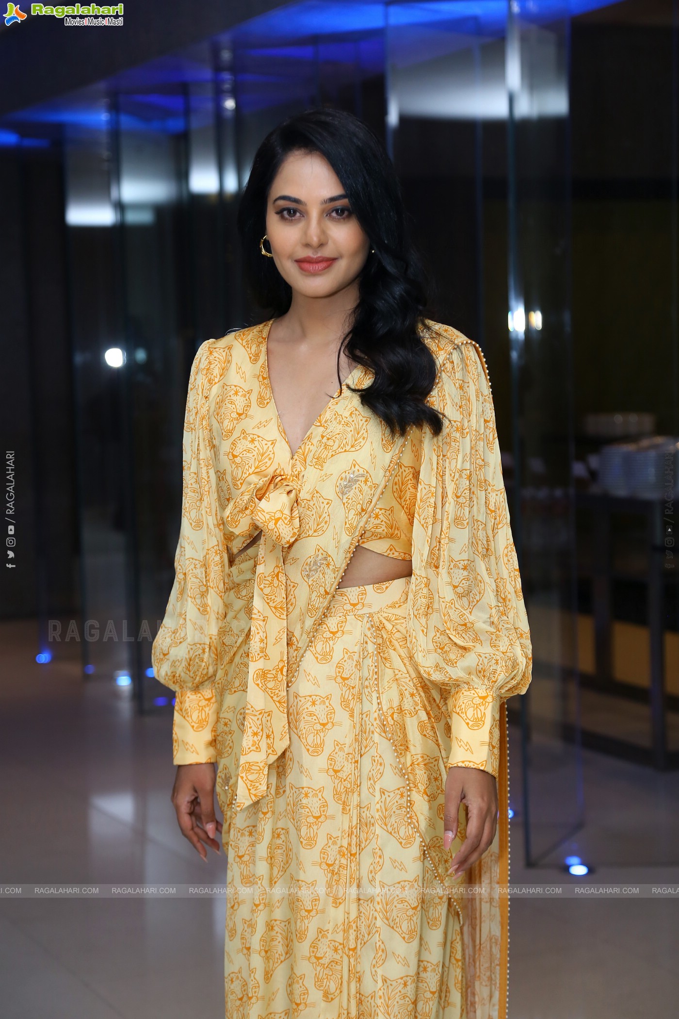 Bindu Madhavi at Anger Tales Pre-Release Event, HD Photo Gallery