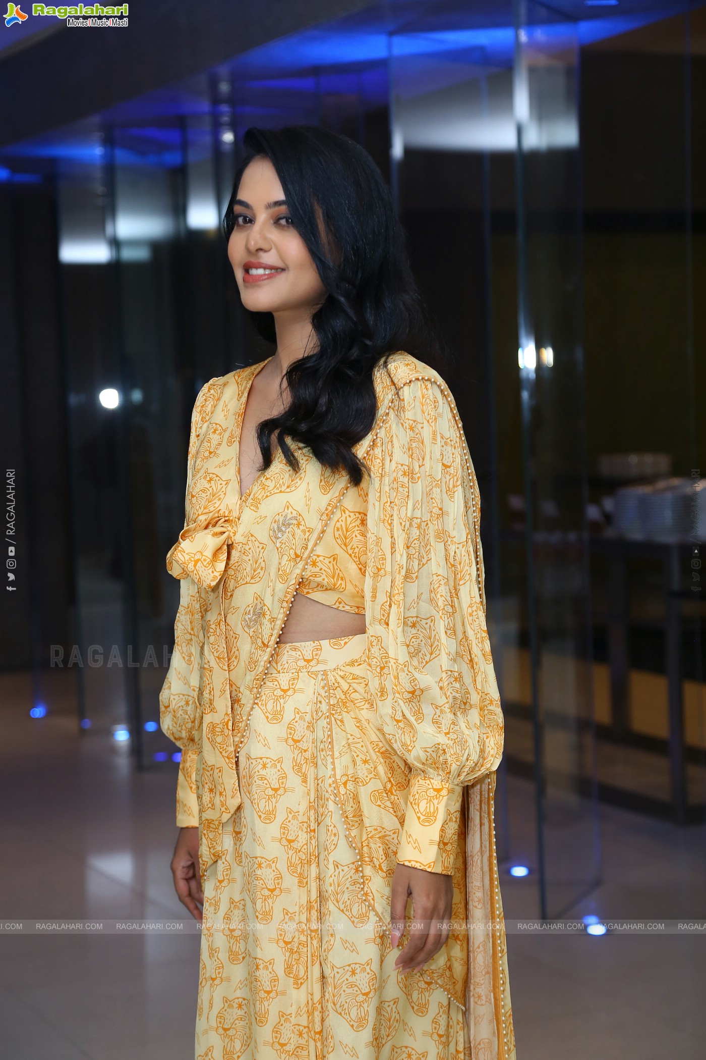 Bindu Madhavi at Anger Tales Pre-Release Event, HD Photo Gallery