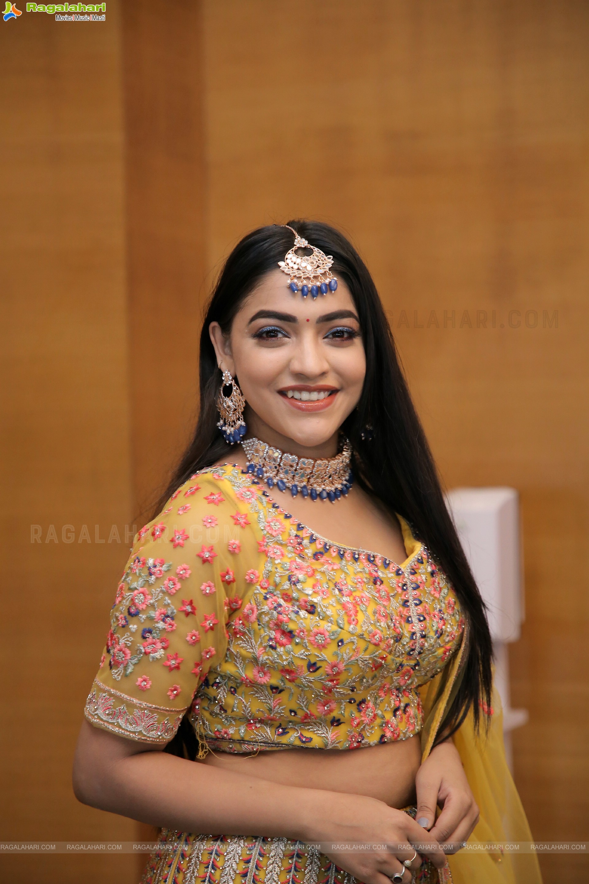 Ishwarya Vullingala Latest Stills Mar2023, HD Photo Gallery