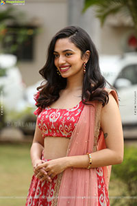 Malavika Nair at Anni Manchi Sakunamule Press Meet