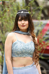 Monal Jagtani at Vairam Teaser Launch