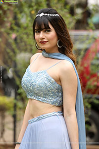 Monal Jagtani at Vairam Teaser Launch