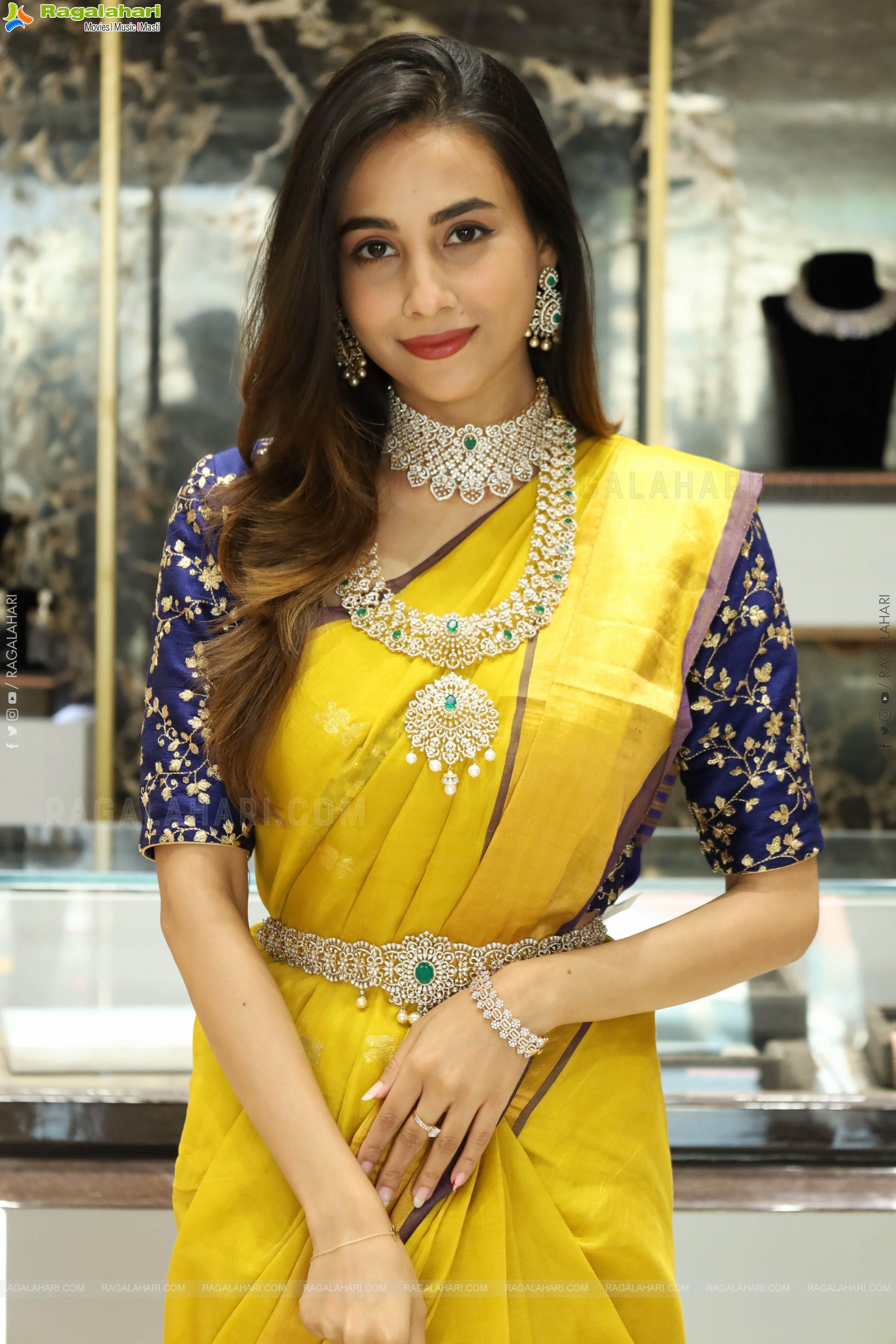 Nishat Shaik at Brinda Diamonds Himayath Nagar, HD Gallery